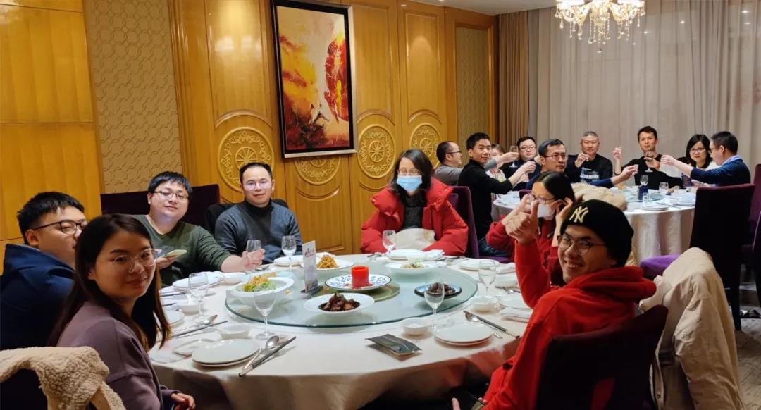 齊心協(xié)力，乘風破浪！聚集夢想，贏在未來！